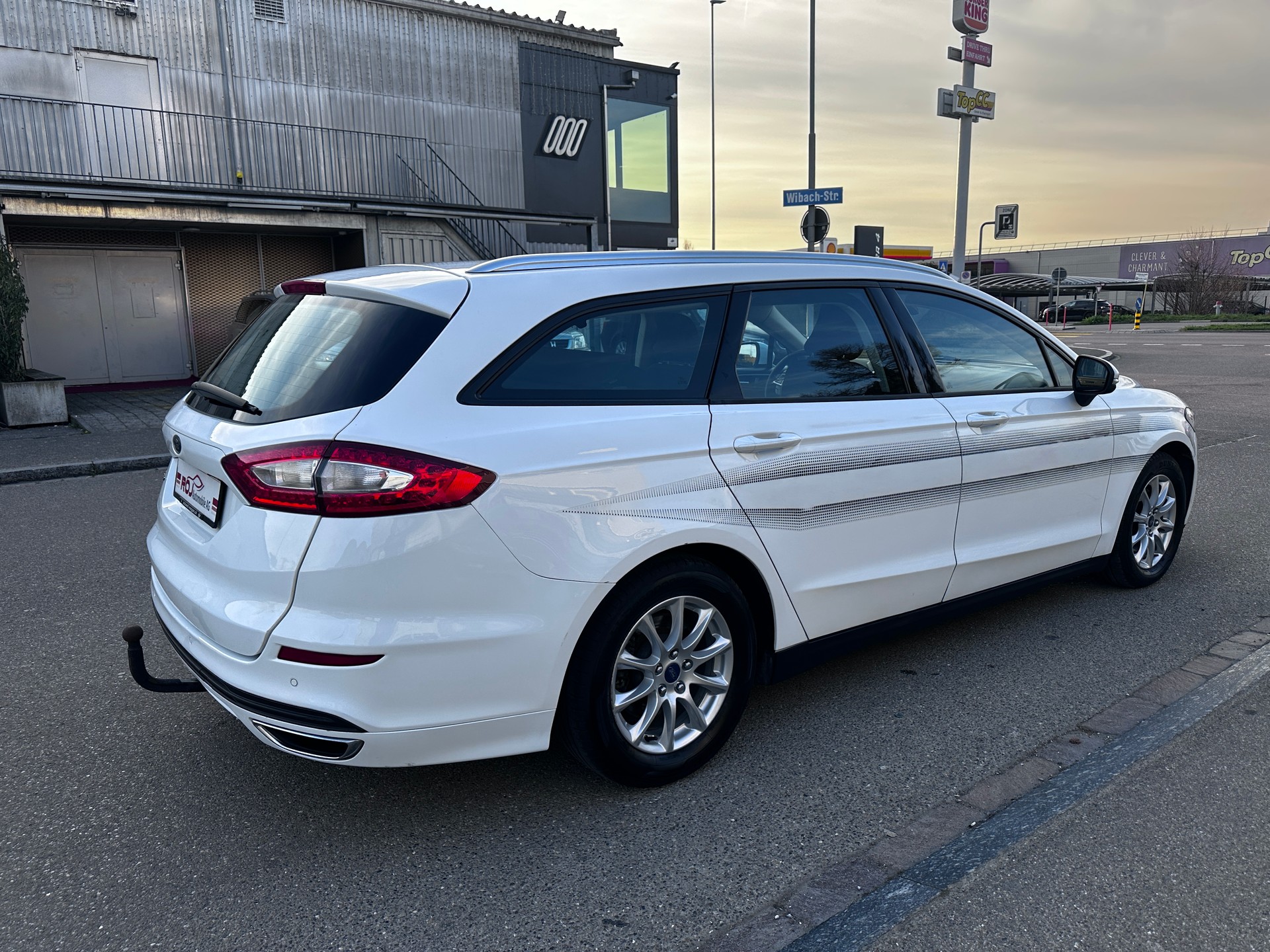 FORD Mondeo 2.0 TDCi Trend PowerShift-image-4