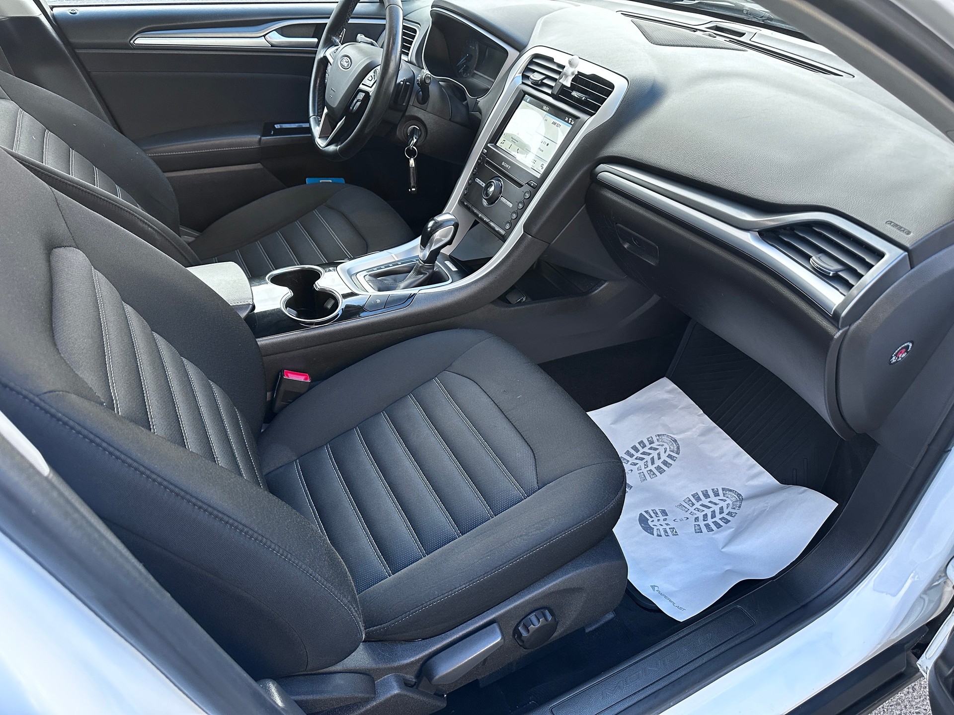 FORD Mondeo 2.0 TDCi Trend PowerShift-image-14