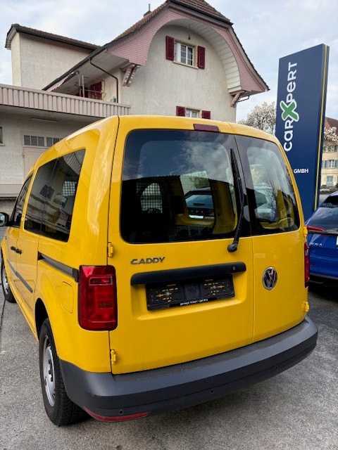 VW Caddy 1.0 TSI BlueMotion Technology-image-2