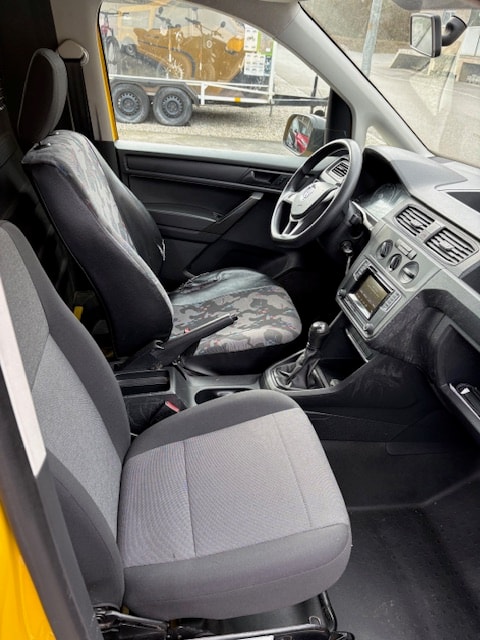 VW Caddy 1.0 TSI BlueMotion Technology-image-9