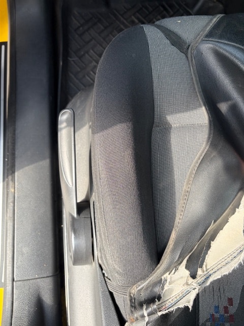 VW Caddy 1.0 TSI BlueMotion Technology-image-8