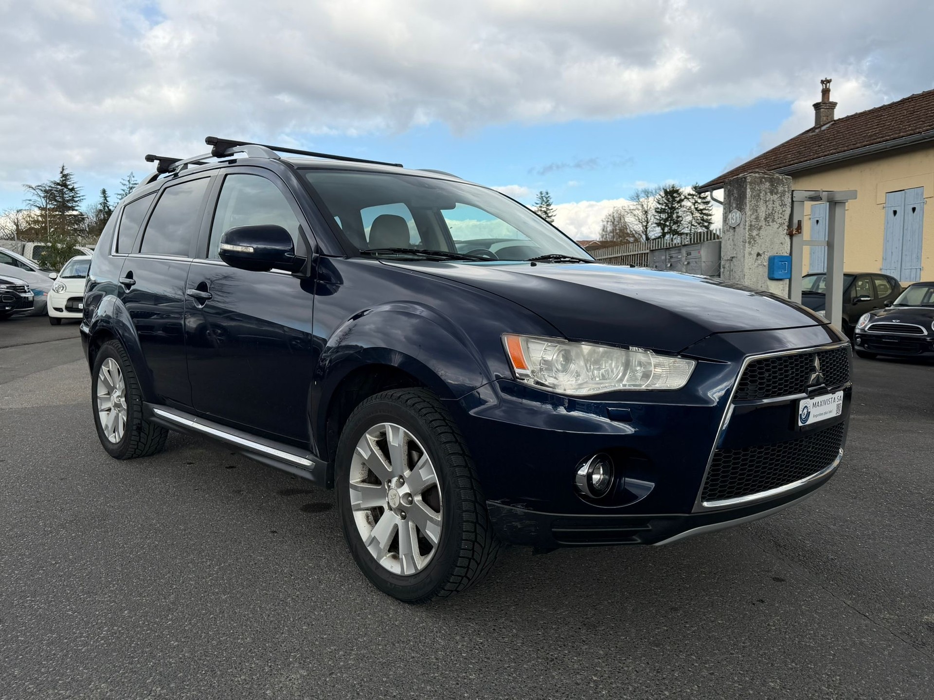 MITSUBISHI Outlander 2.2 DID Navigator 4WD TC-SST-image-2