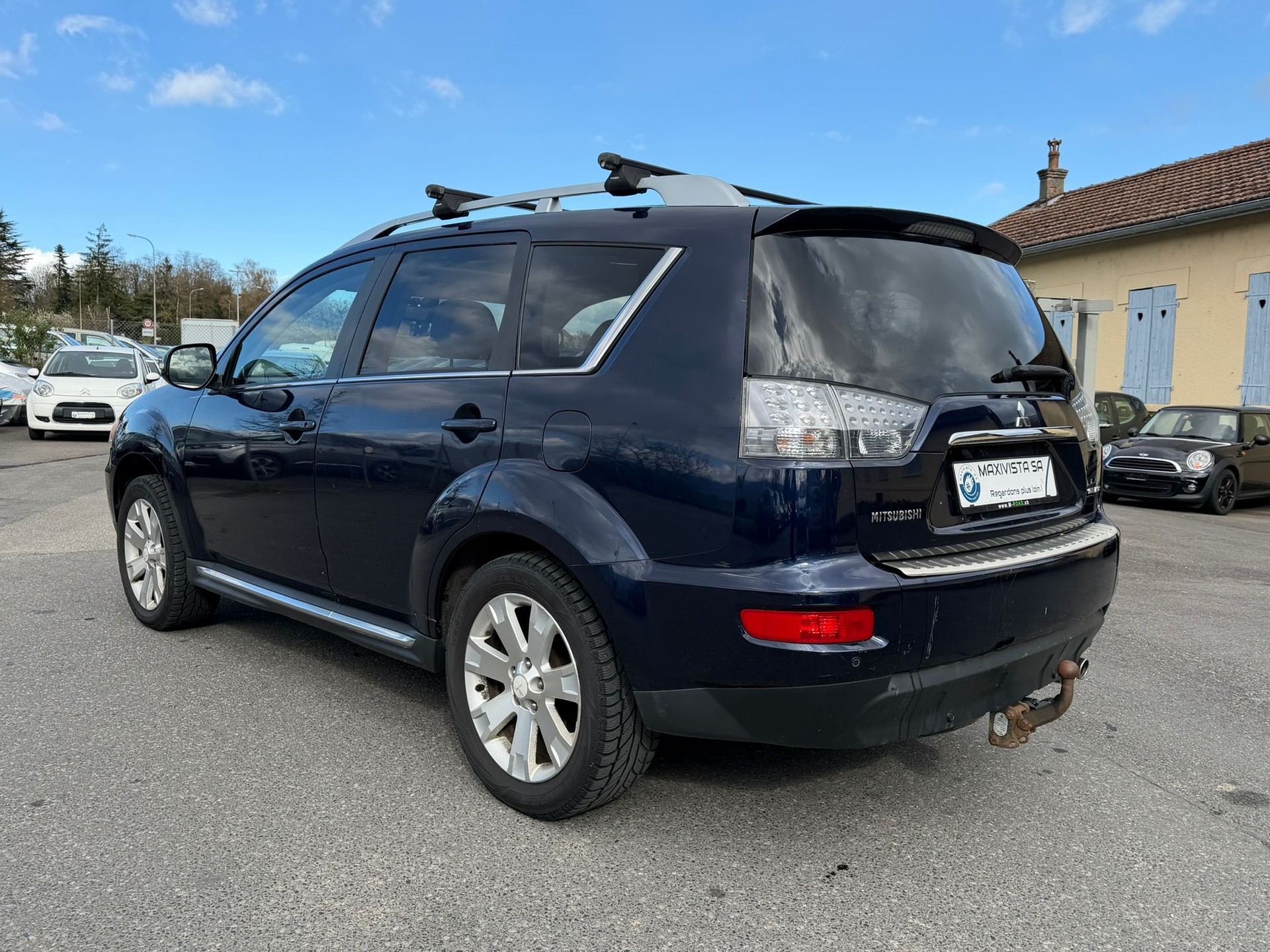MITSUBISHI Outlander 2.2 DID Navigator 4WD TC-SST-image-3
