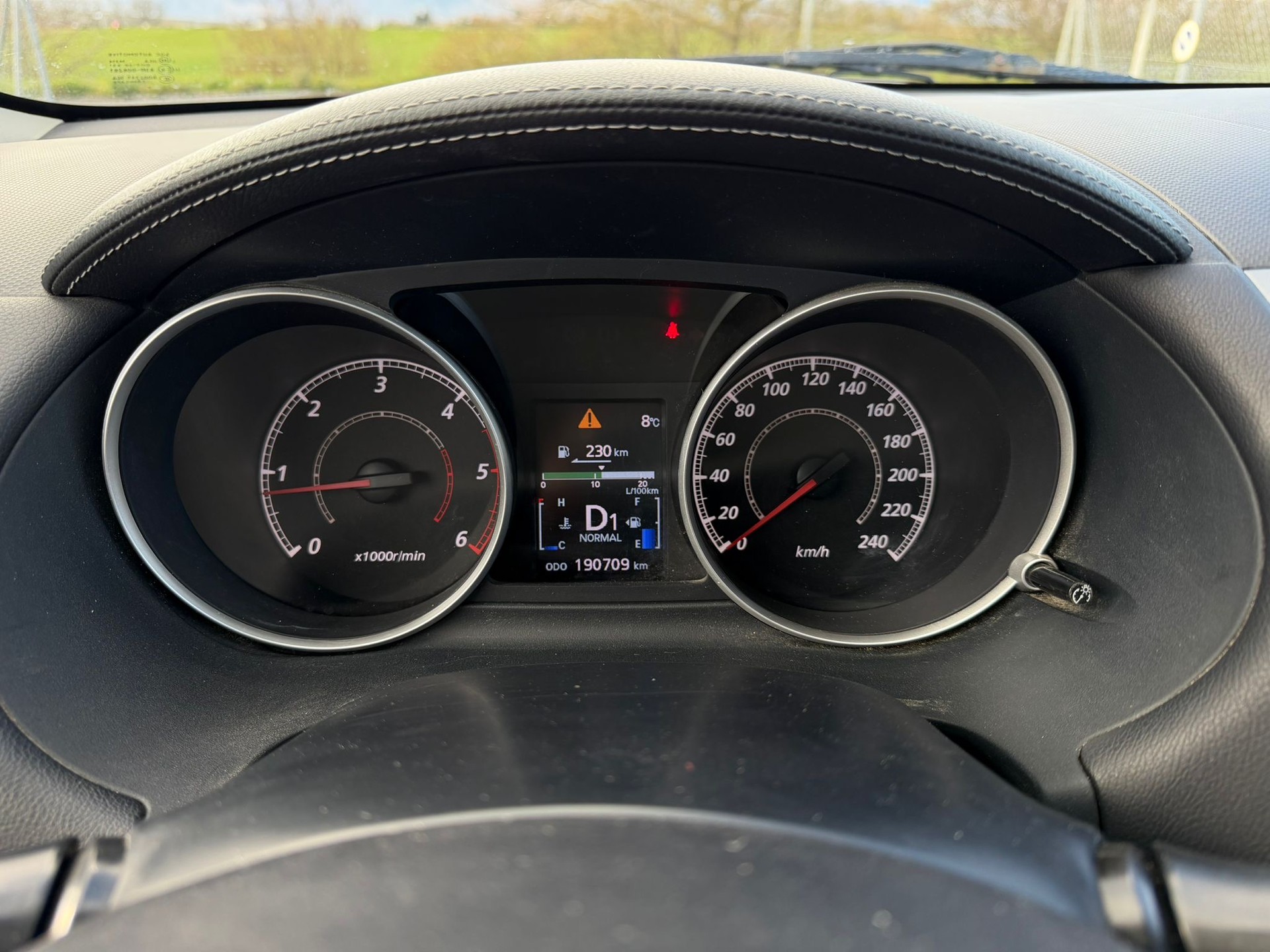 MITSUBISHI Outlander 2.2 DID Navigator 4WD TC-SST-image-7