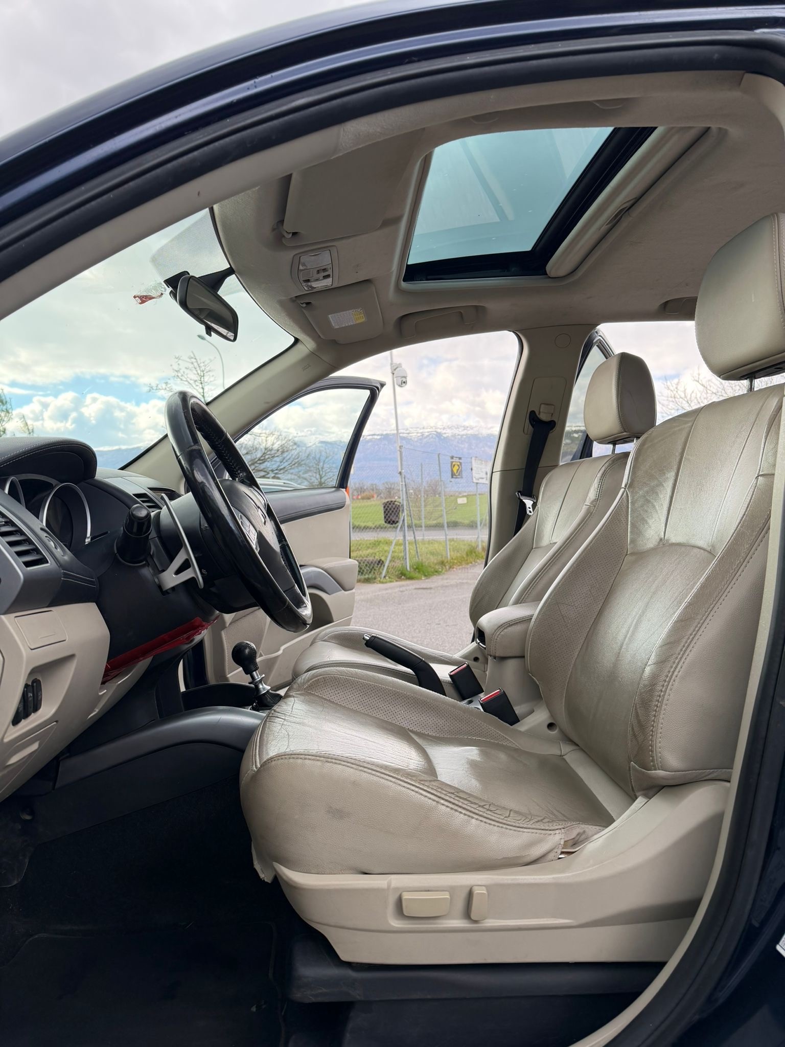 MITSUBISHI Outlander 2.2 DID Navigator 4WD TC-SST-image-10