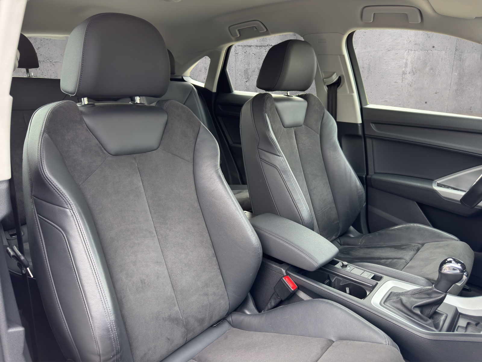 AUDI Q3 Sportback 35 TFSI Attraction S-tronic-image-13