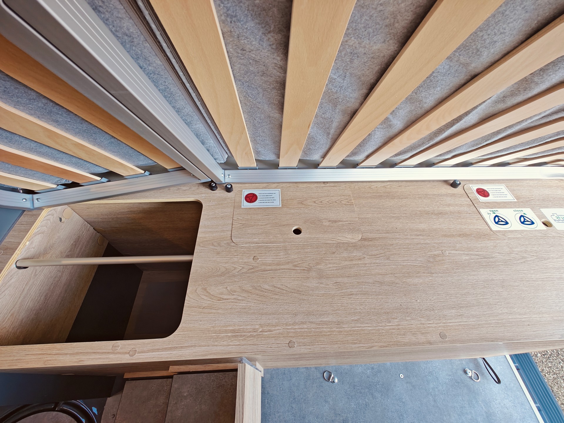 FIAT Dethleffs Globetrail 600 ER -- Automat -- Längsbett -- Klimaanlage -- SAT-Anlage & TV -- Lithiumbatterie-image-13