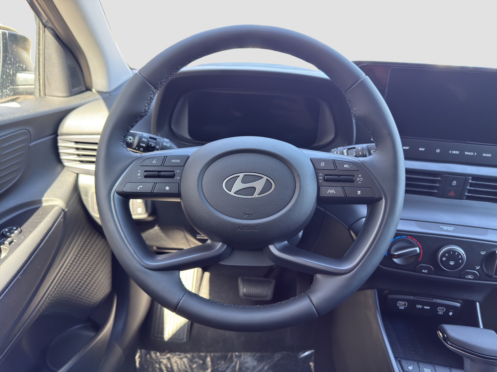 HYUNDAI i20 1.0 T-GDi Amplia DCT-image-12