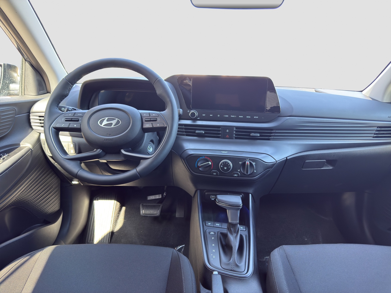 HYUNDAI i20 1.0 T-GDi Amplia DCT-image-10