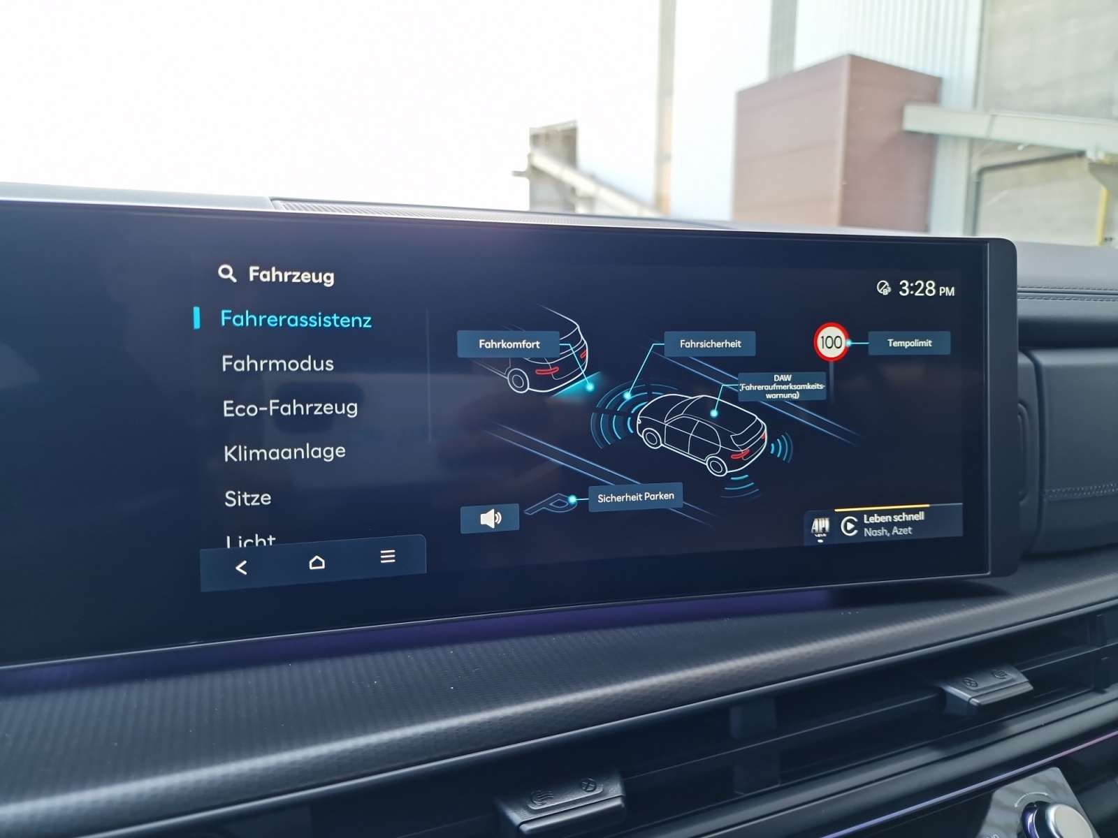 HYUNDAI Santa Fe 1.6 PHEV Calligraphy 4WD 288PS NEW MODEL 7-Sitzer-image-22