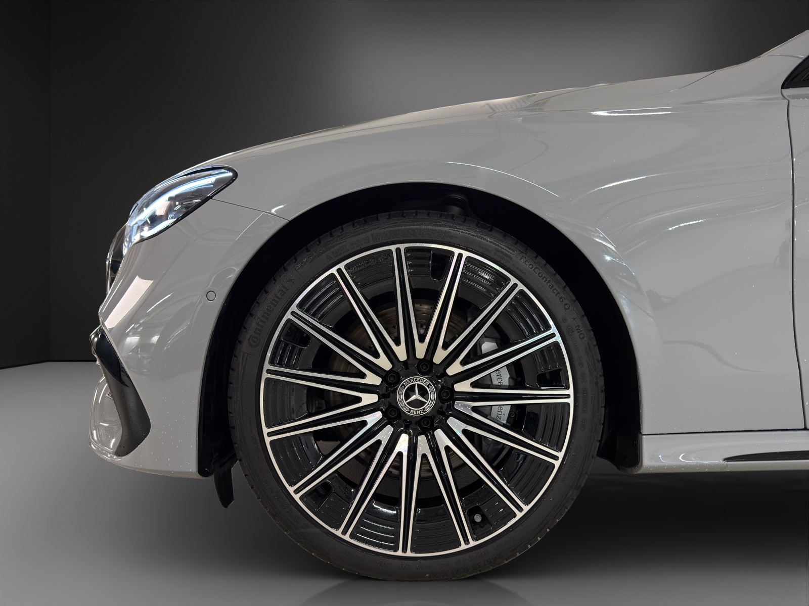 MERCEDES-BENZ E 450 d 4Matic AMG-Line 9G-Tronic-image-8