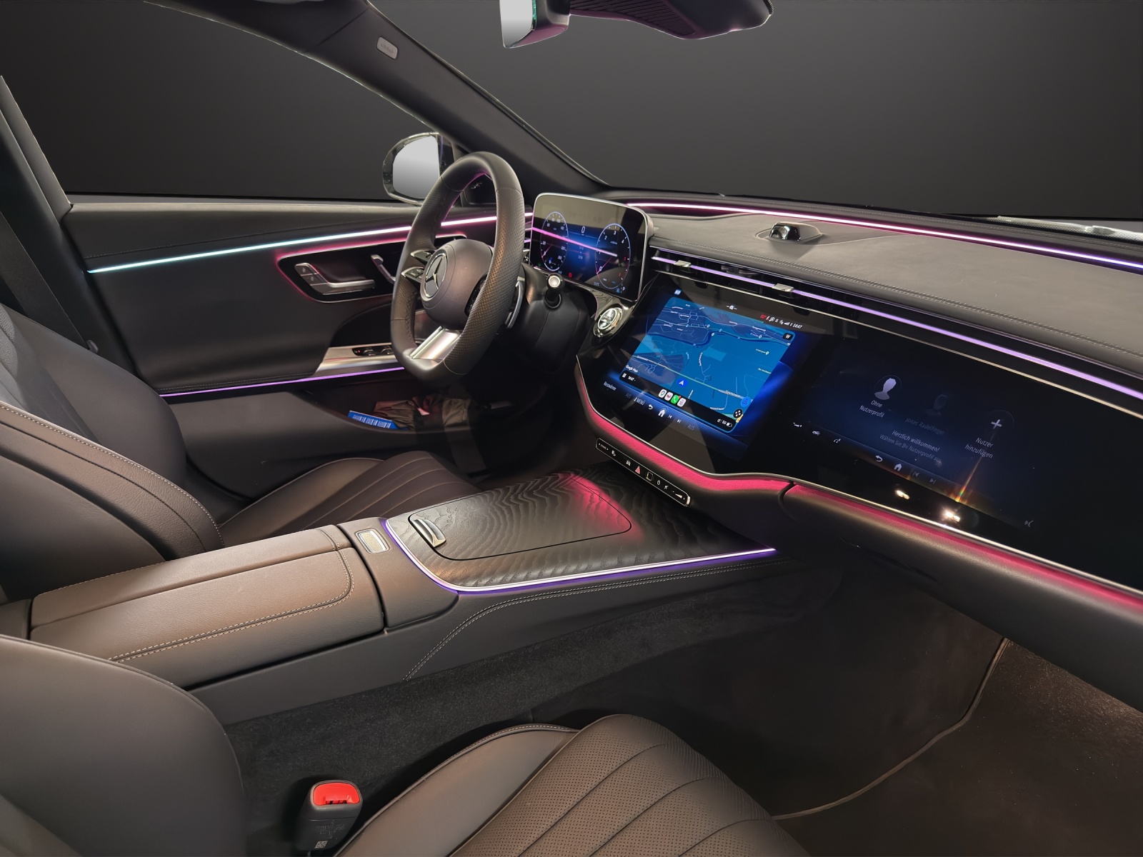 MERCEDES-BENZ E 450 d 4Matic AMG-Line 9G-Tronic-image-11