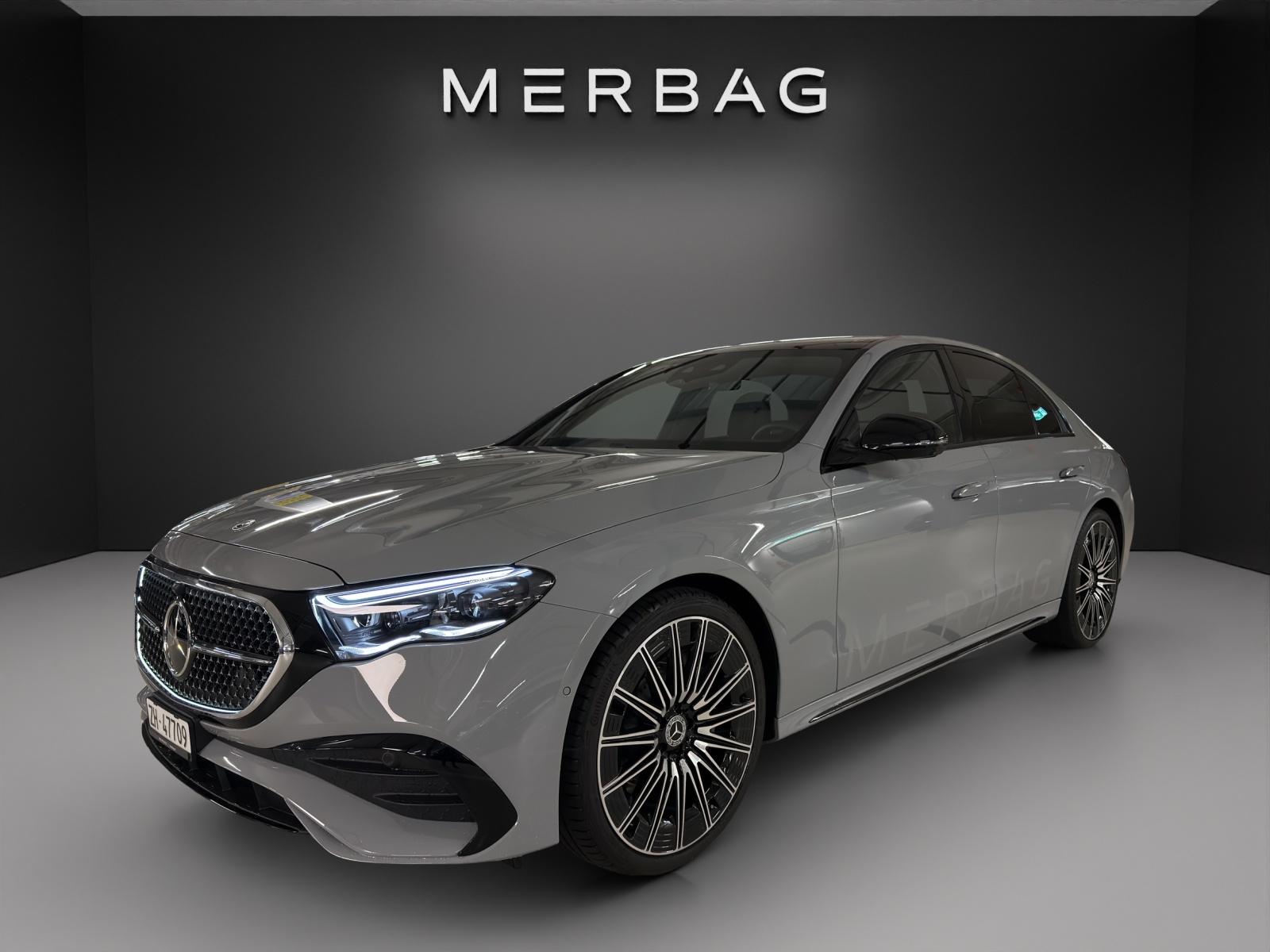 MERCEDES-BENZ E 450 d 4Matic AMG-Line 9G-Tronic-image-2