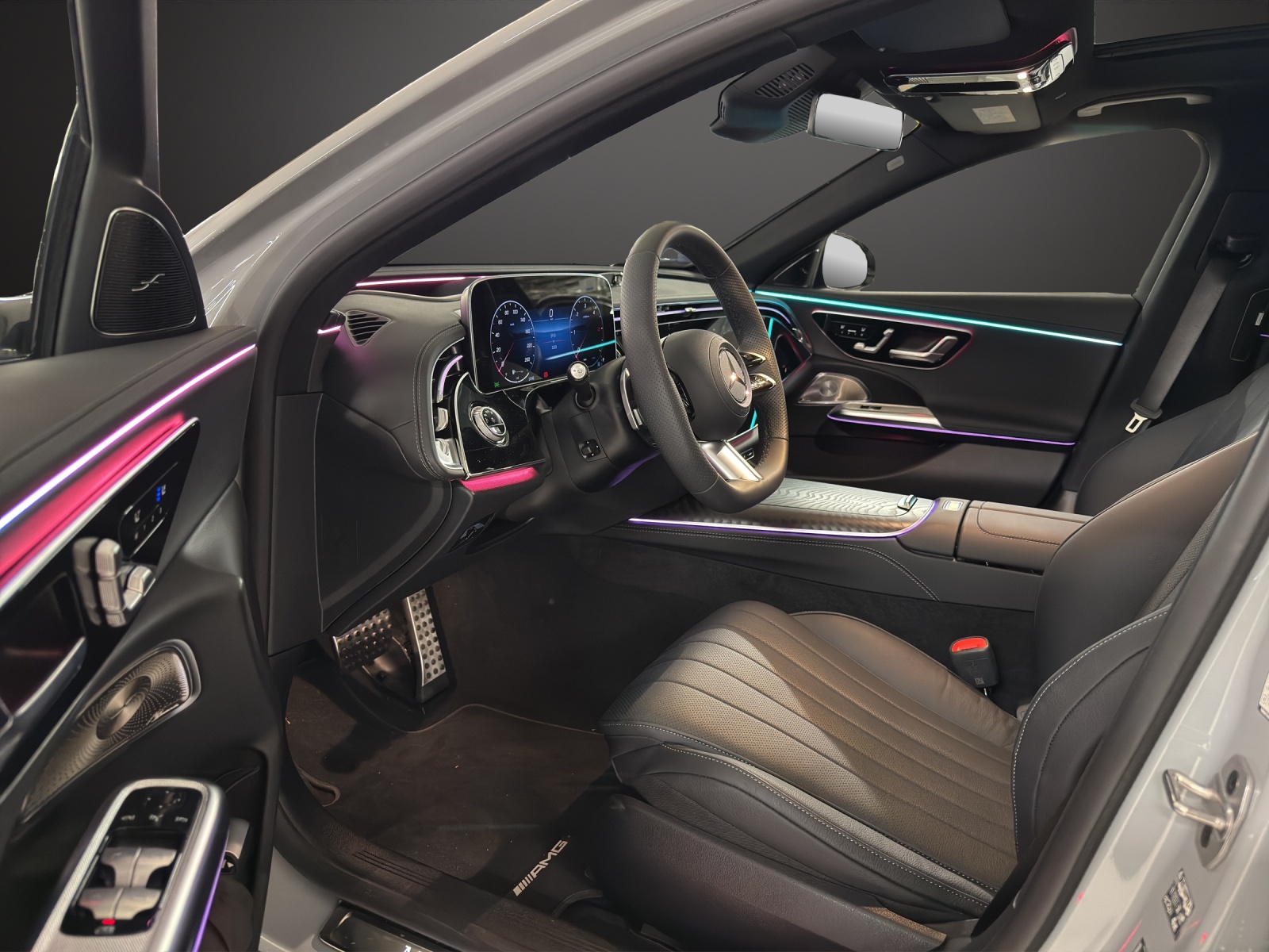 MERCEDES-BENZ E 450 d 4Matic AMG-Line 9G-Tronic-image-12