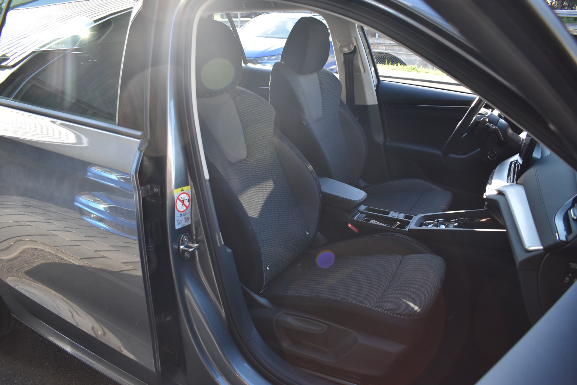 SKODA Octavia Combi 1.5 TSI G-Tec DSG Ambition-image-10