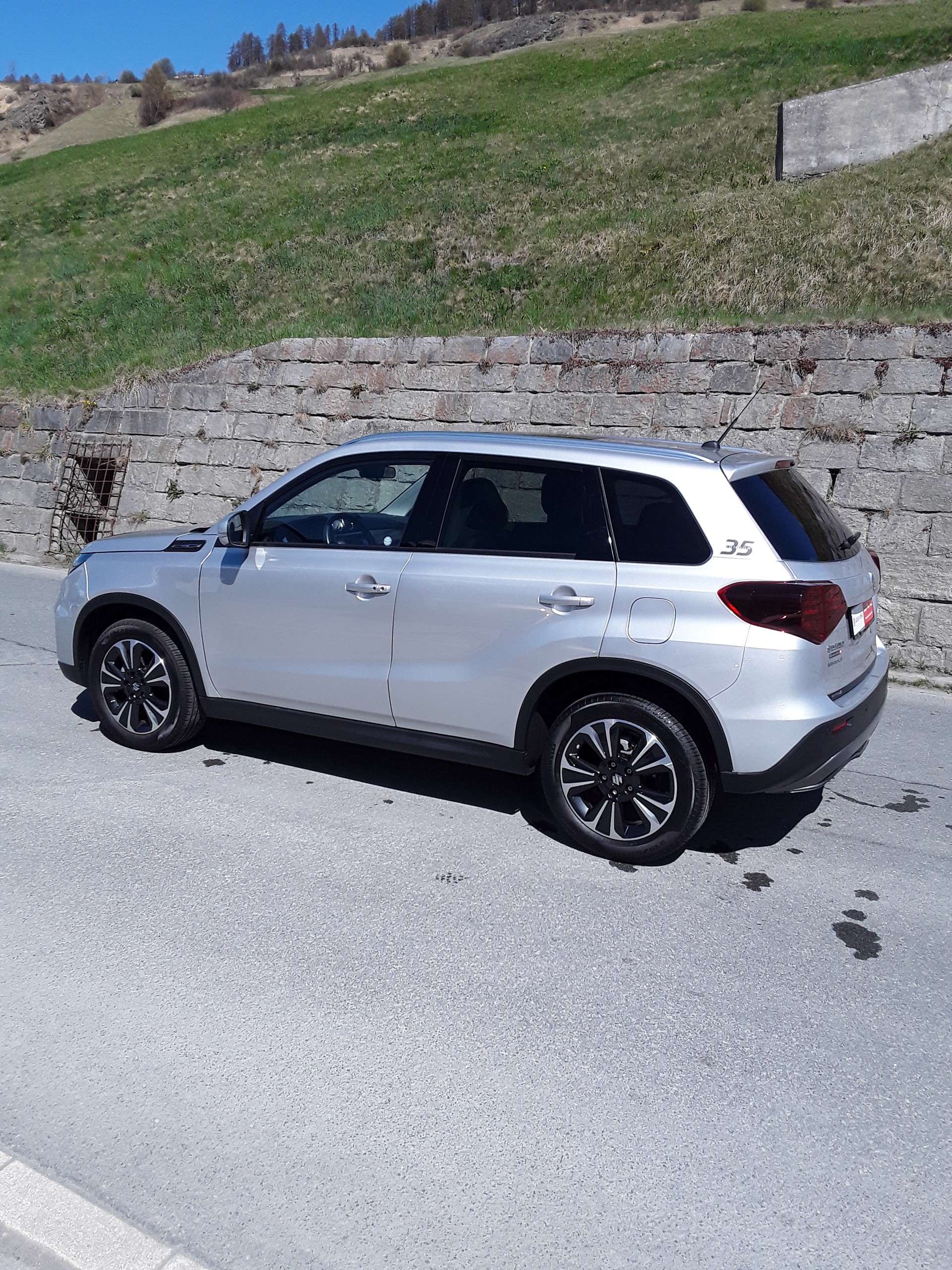 SUZUKI Vitara 1.5 Hybrid Edition 35 4x4 AGS-image-5