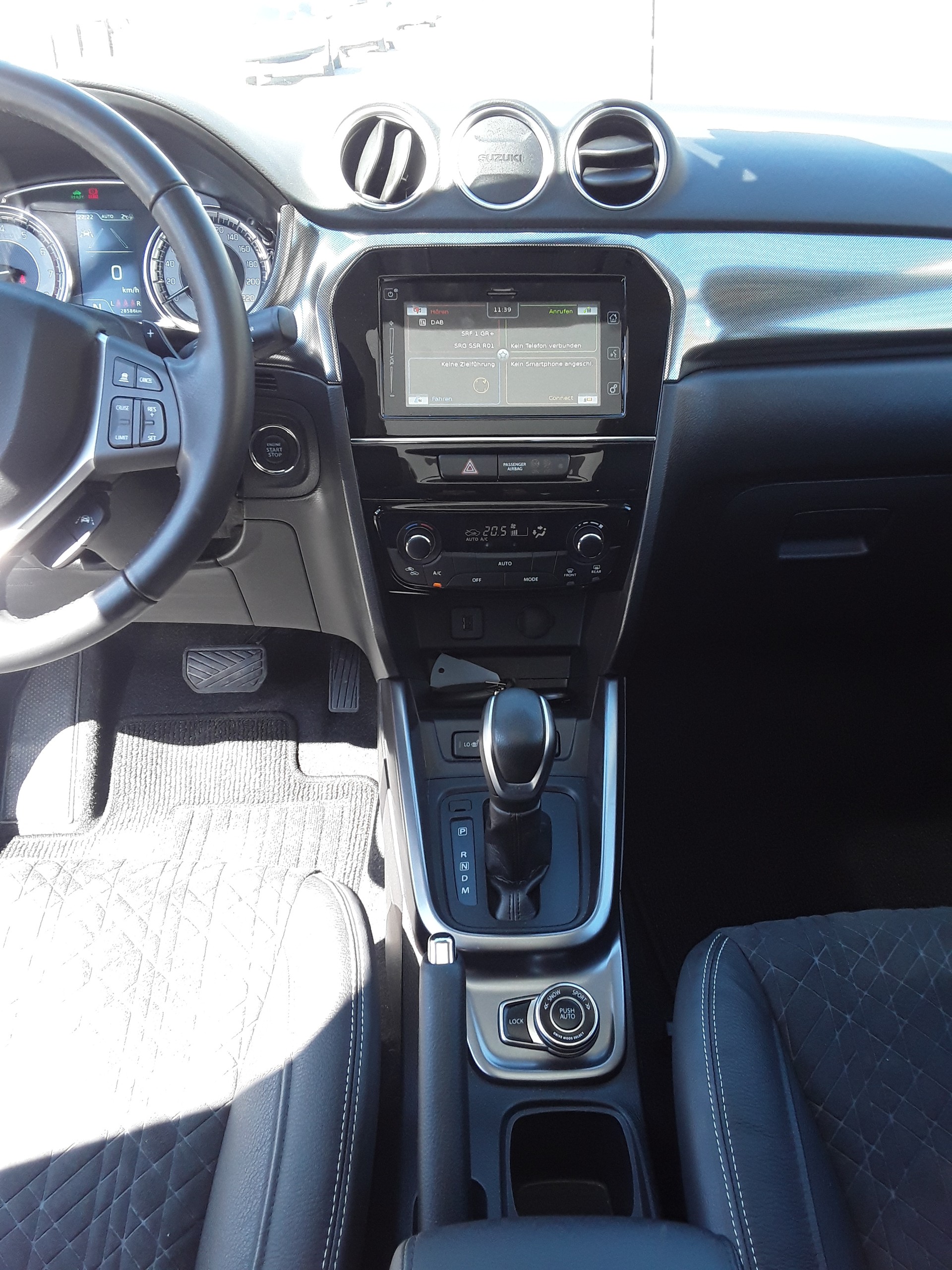 SUZUKI Vitara 1.5 Hybrid Edition 35 4x4 AGS-image-8