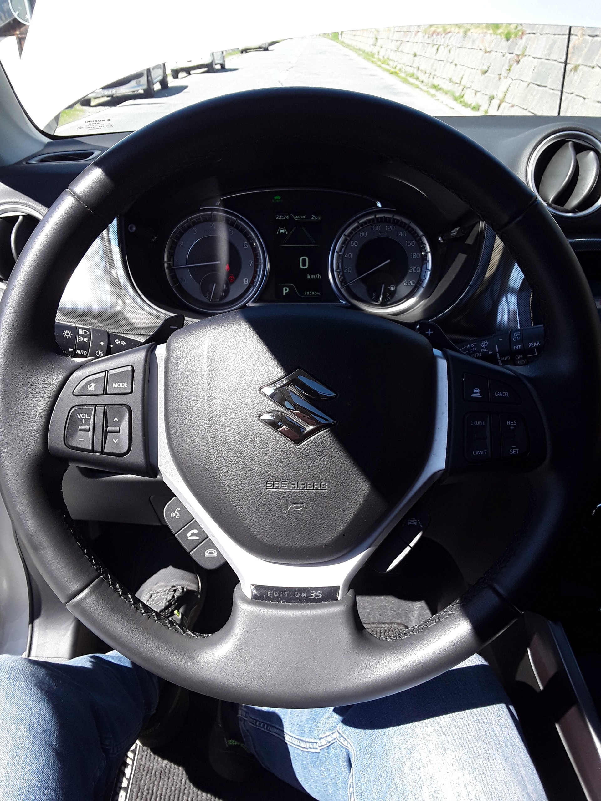 SUZUKI Vitara 1.5 Hybrid Edition 35 4x4 AGS-image-10