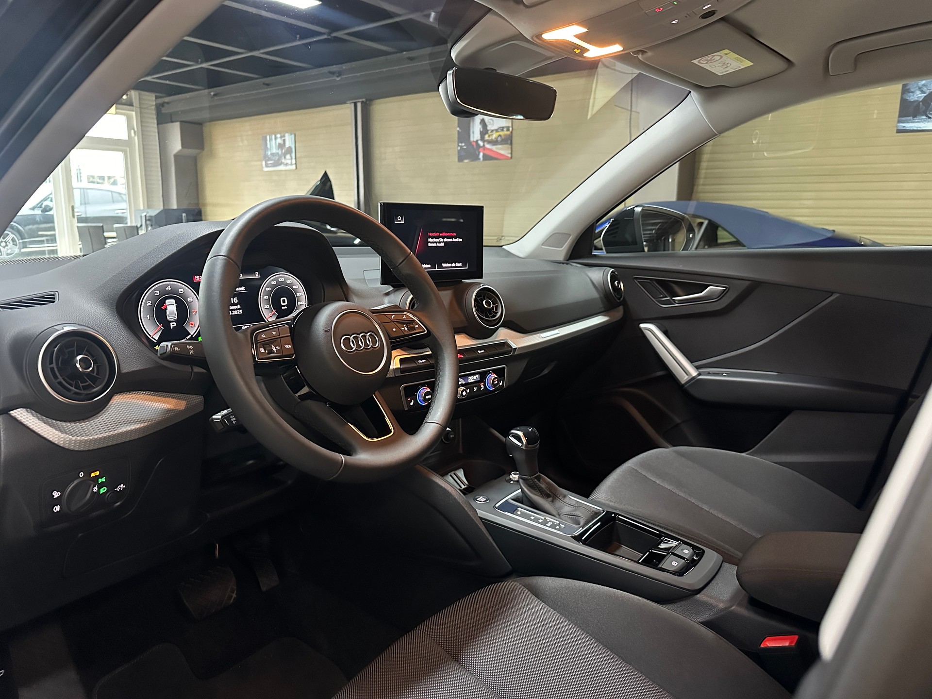 AUDI Q2 35 TFSI S-tronic-image-13