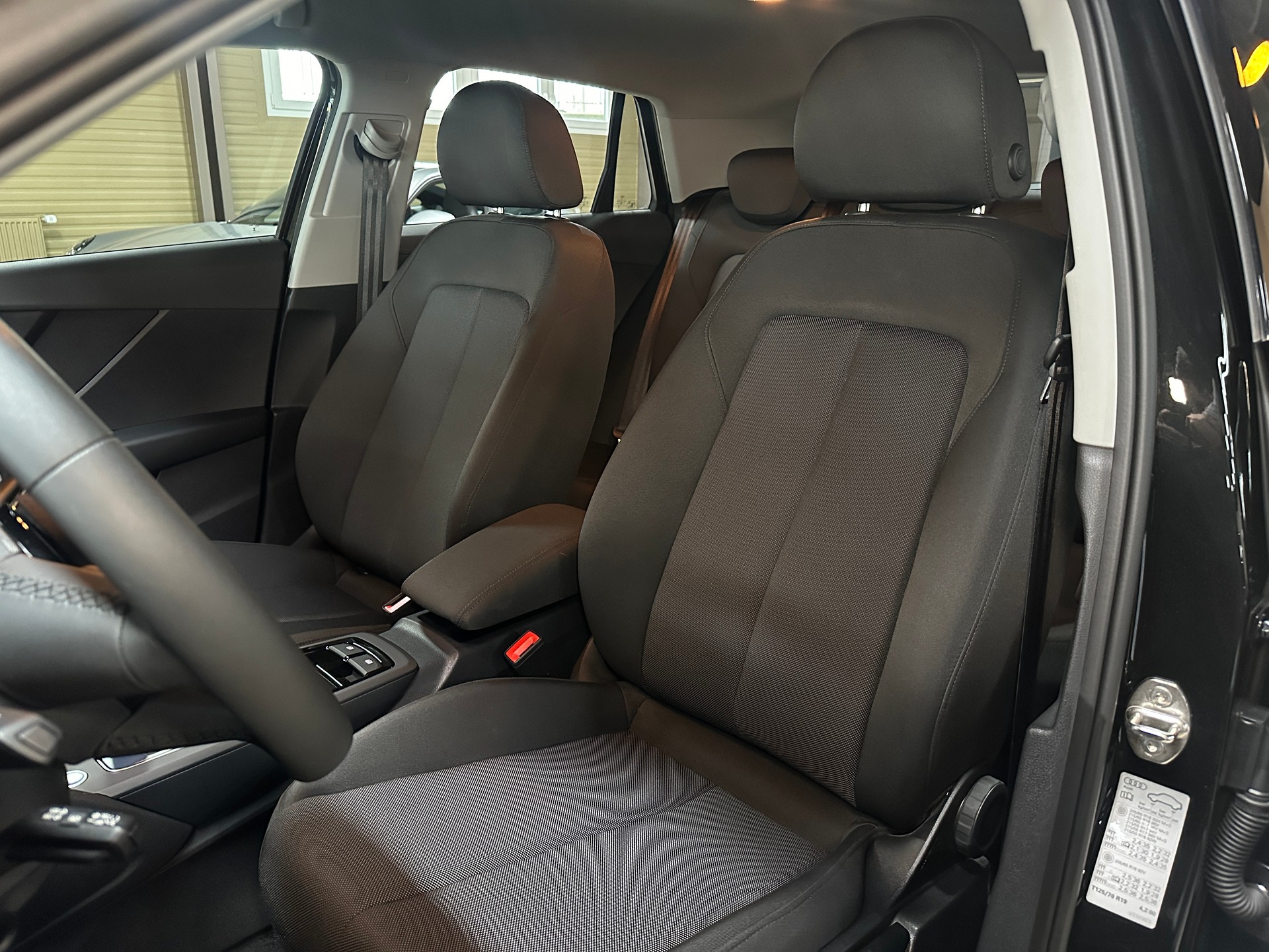 AUDI Q2 35 TFSI S-tronic-image-15