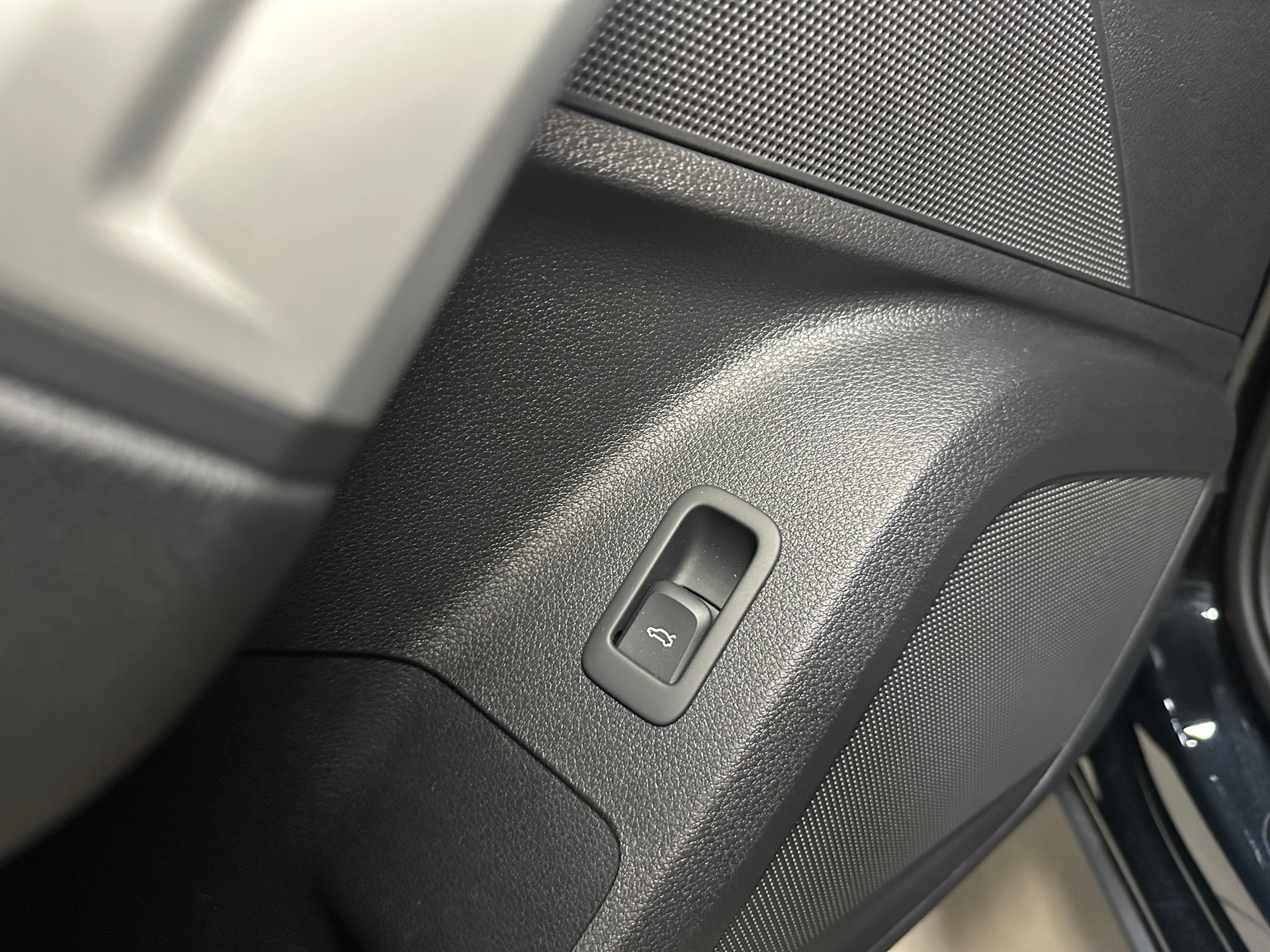 AUDI Q2 35 TFSI S-tronic-image-25