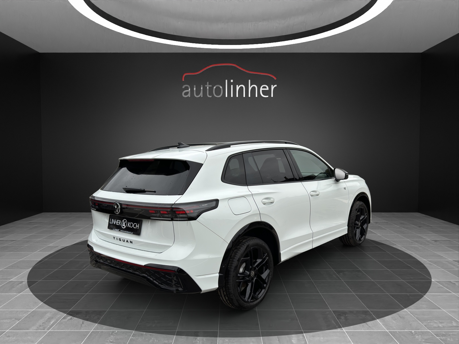 VW Tiguan 2.0 TDI SCR R-Line 4Motion DSG-image-4