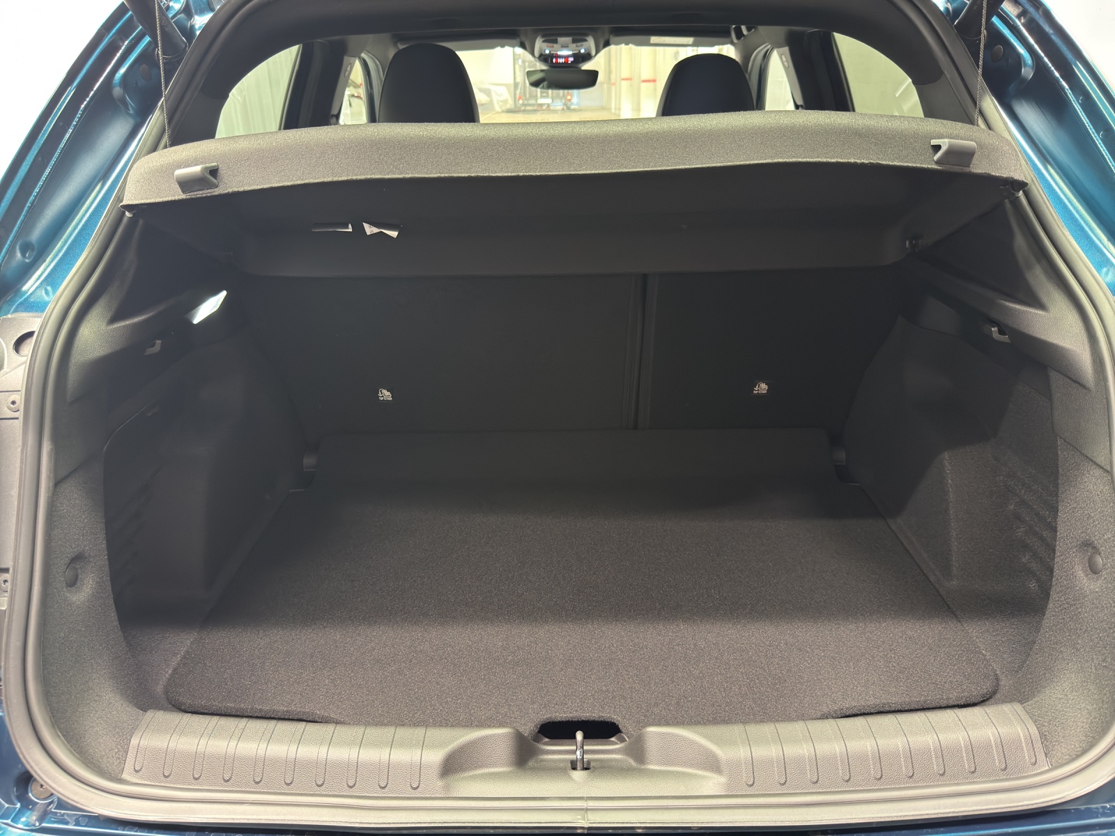 FIAT 600 1.2 Hybrid 145 Sport-image-10
