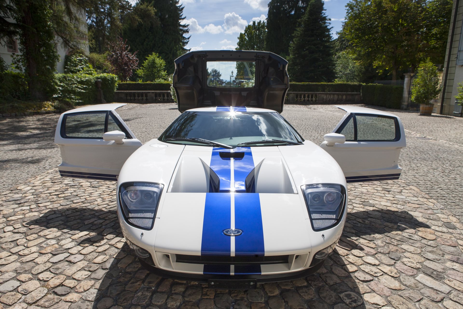 FORD GT-image-21