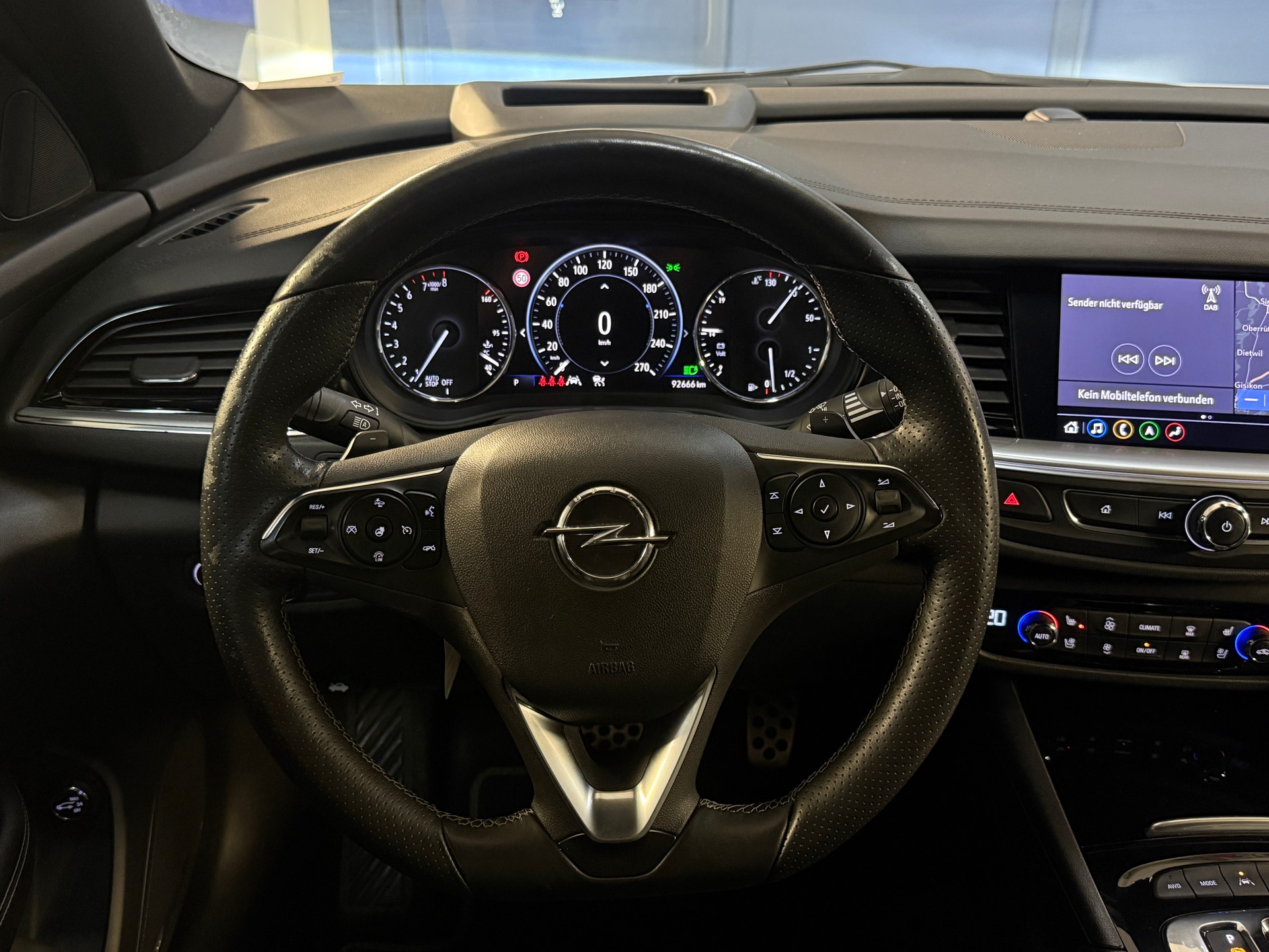 OPEL Insignia 2.0 T Sports Tourer GSi Automatic *4x4* *Vollausstattung* *CH-Fahrzeug*-image-8