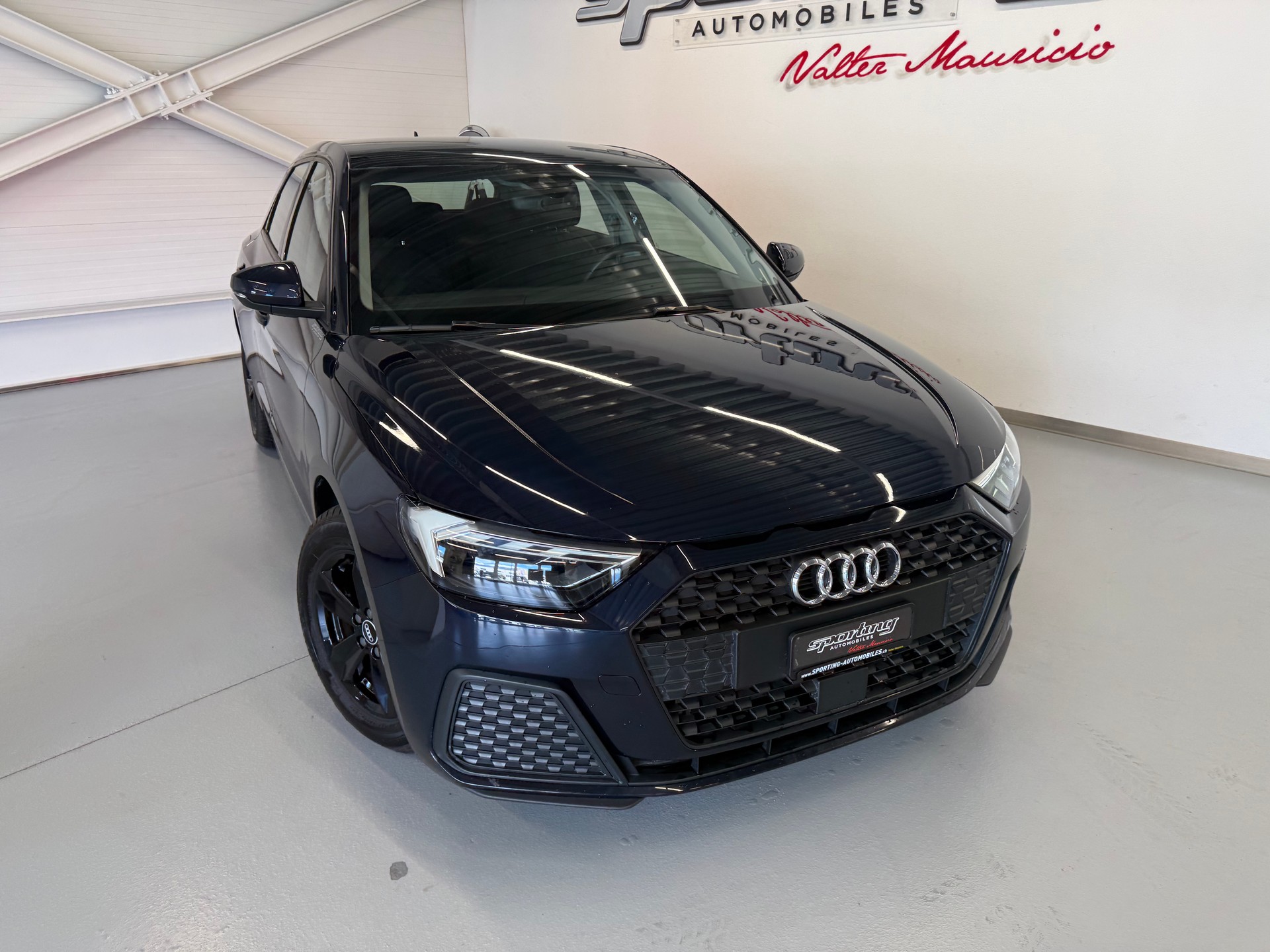 AUDI A1 Sportback 30 TFSI Attraction S-tronic-image-2