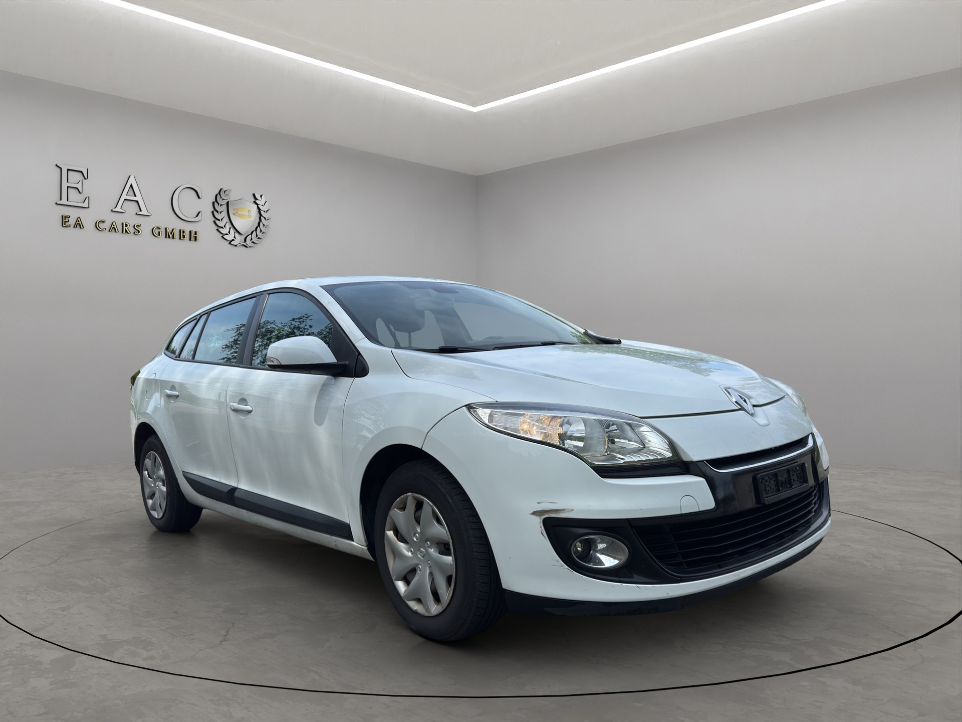 RENAULT Mégane Grandtour 2.0 16V Dynamique CVT-image-6