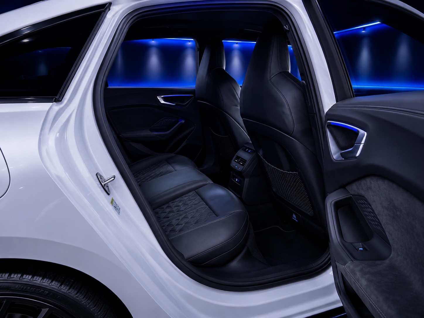 AUDI S5 Limousine TFSI quattro S tronic-image-10