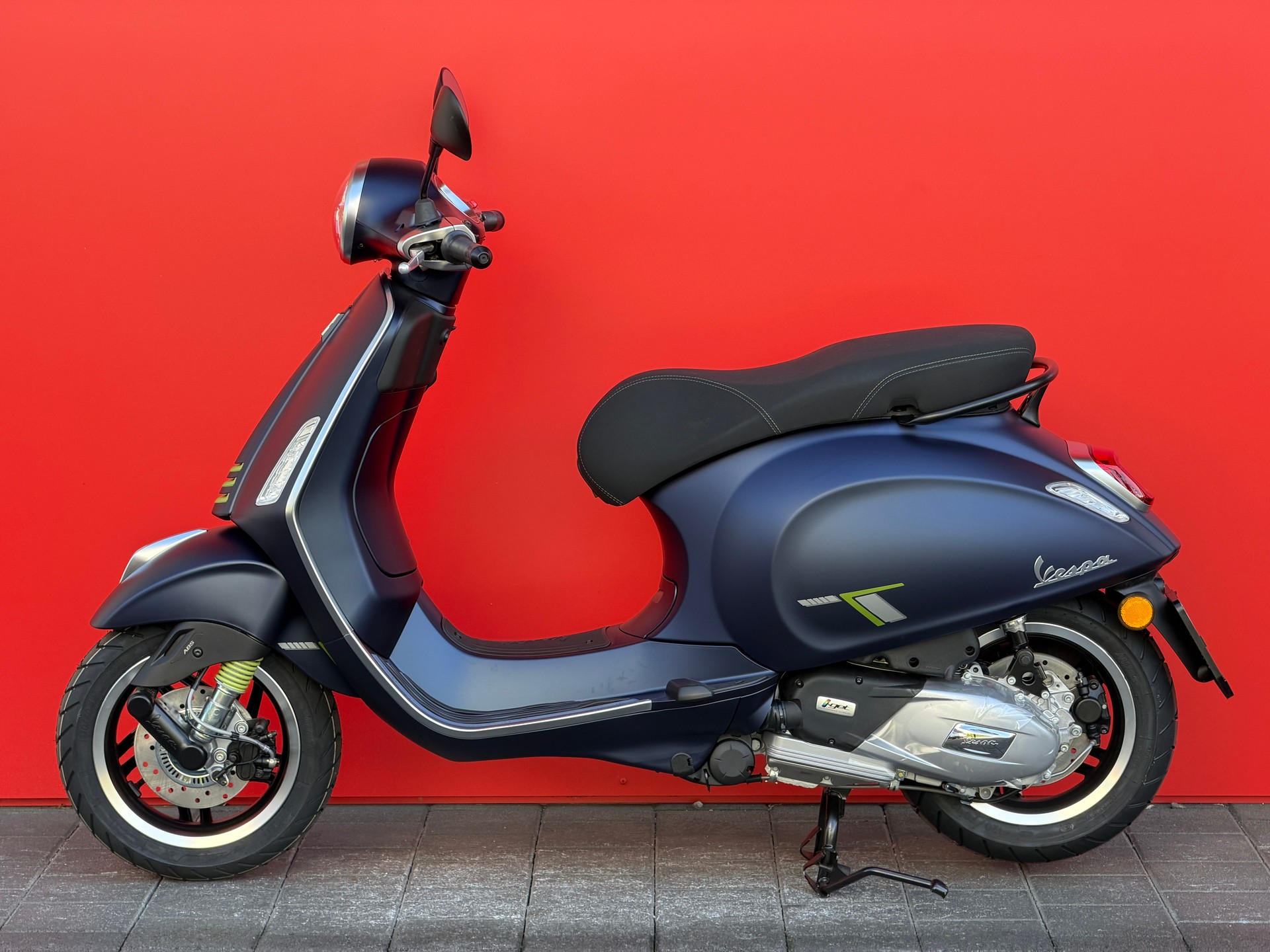 PIAGGIO Vespa 125 Primavera Tech MY26-showroom-element-2
