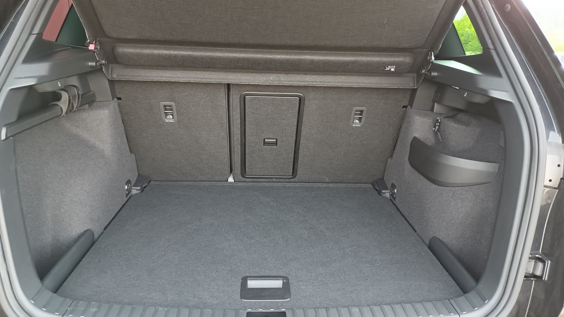 SKODA Karoq 2.0 TSI SportLine 4x4 DSG-image-16