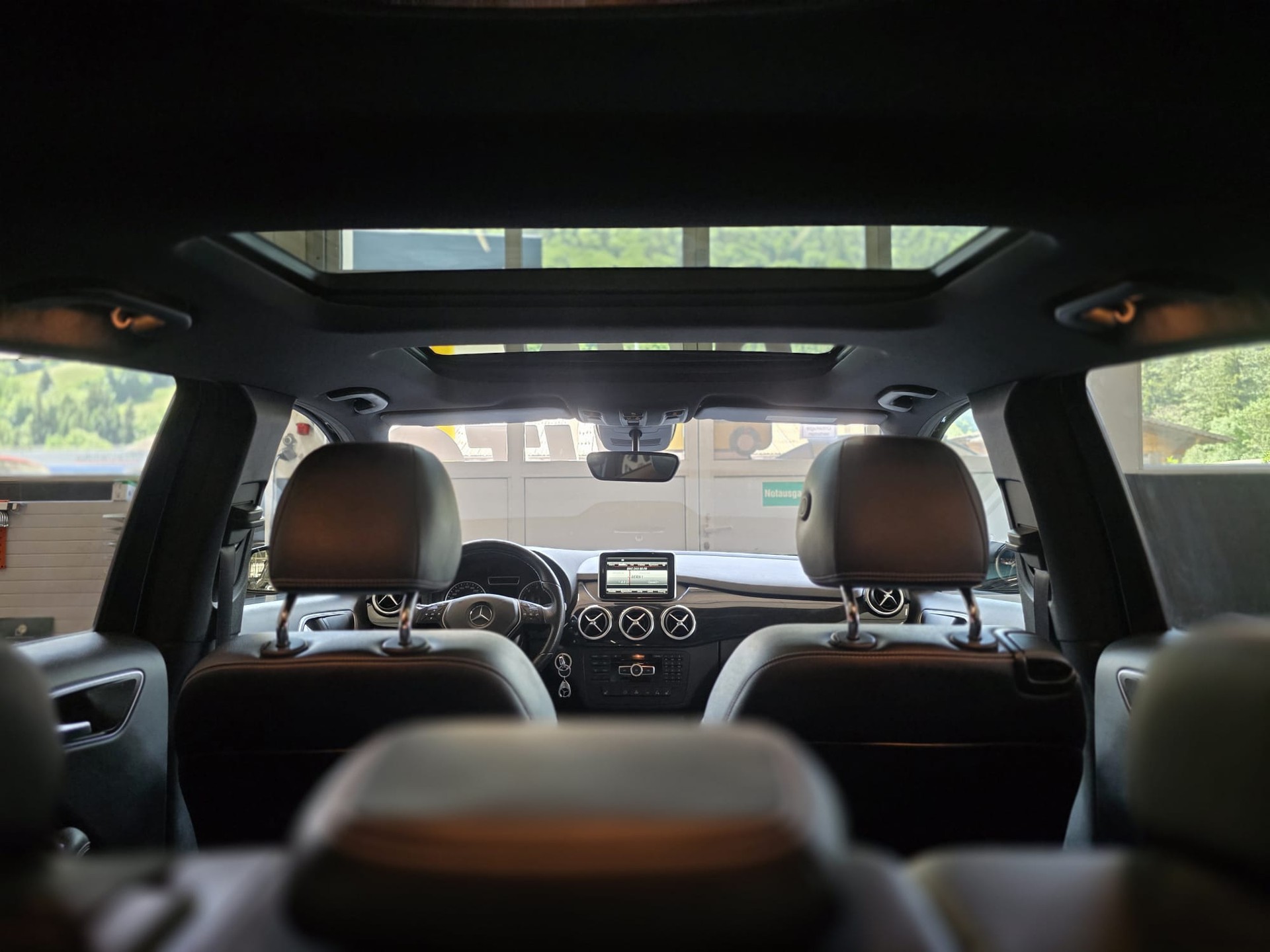 MERCEDES-BENZ B 220 4Matic 7G-DCT-image-8