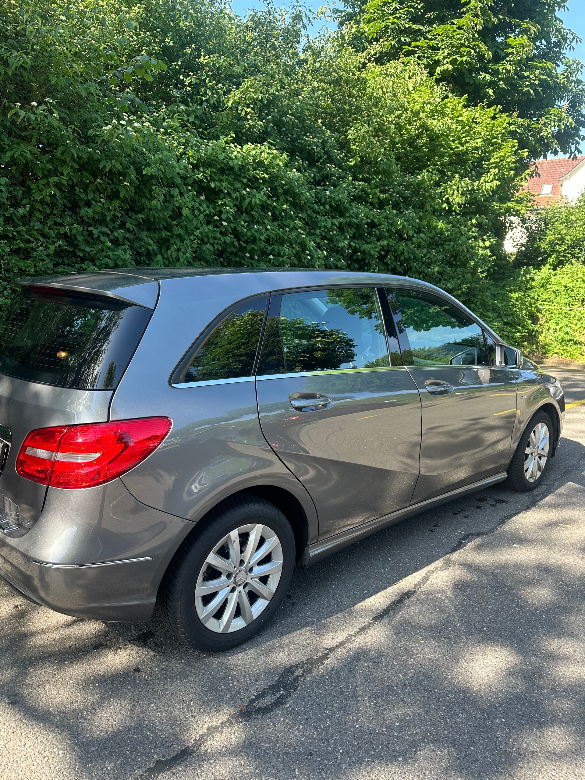 MERCEDES-BENZ B 180-image-3
