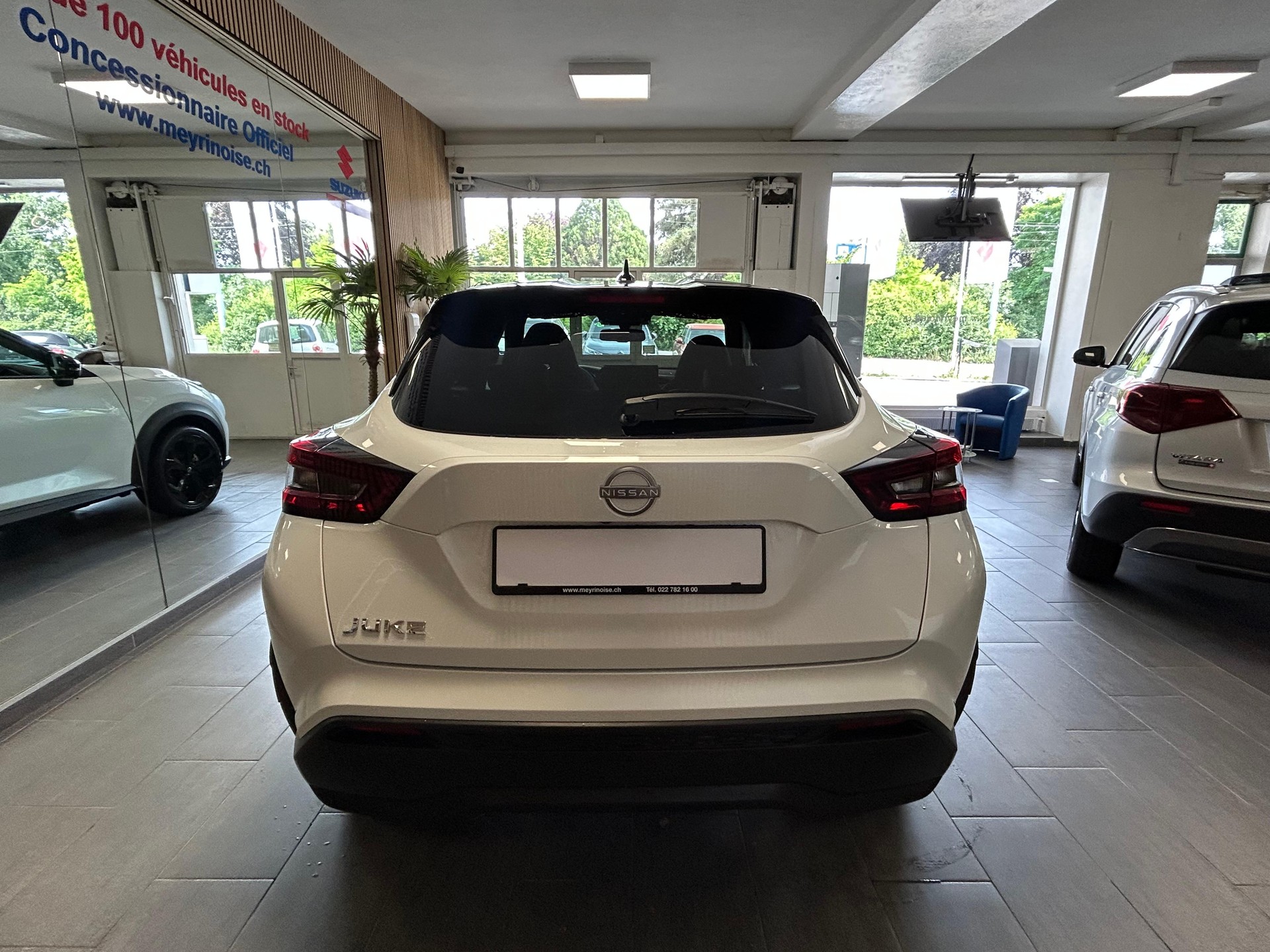 NISSAN Juke 1.0 DIG-T Tekna-image-5