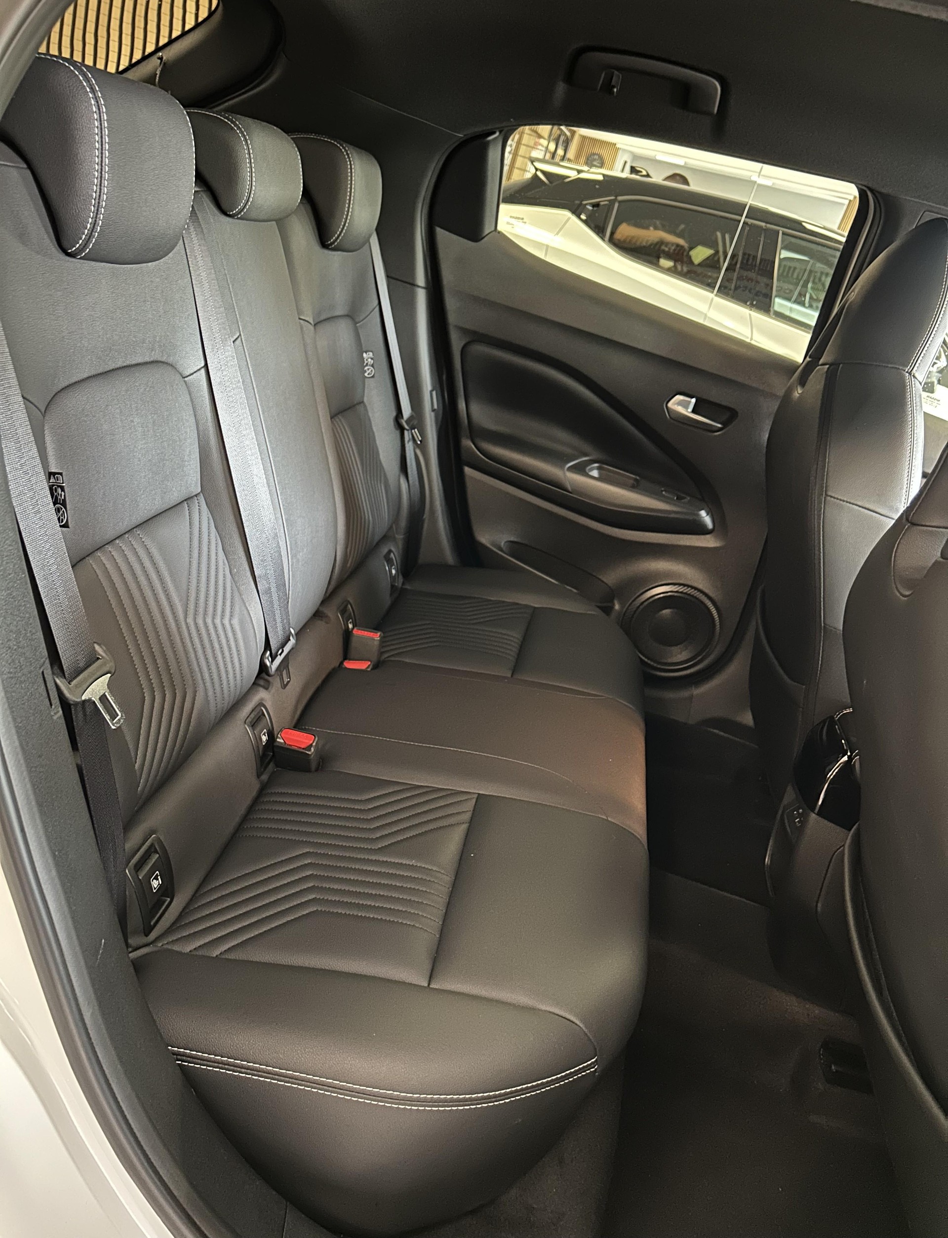 NISSAN Juke 1.0 DIG-T Tekna-image-18