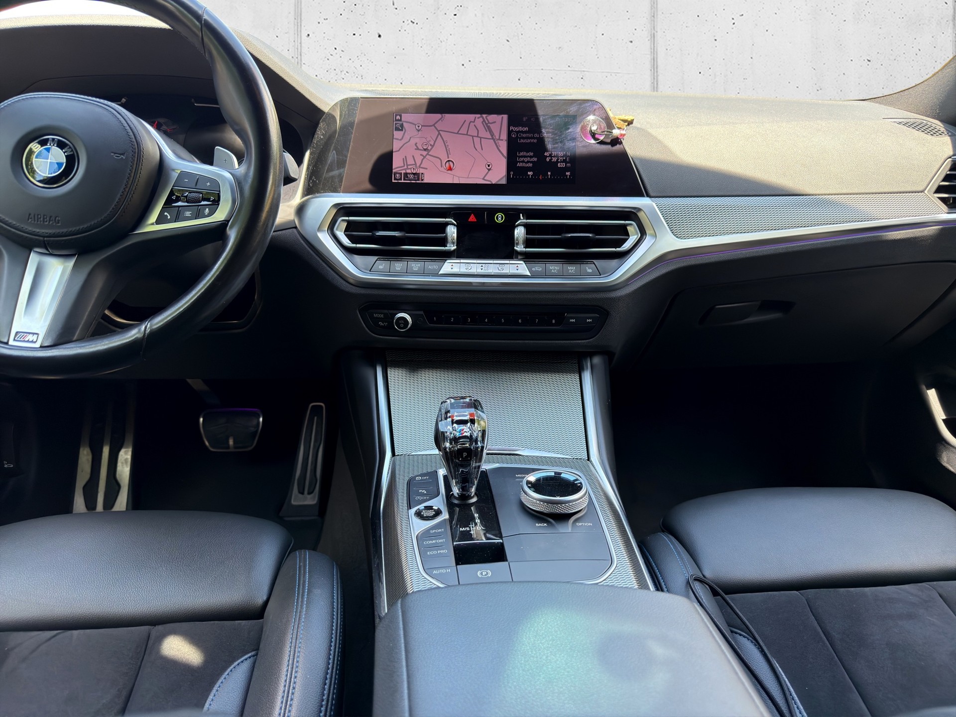 BMW 320i xDrive Steptronic M Sport-image-17
