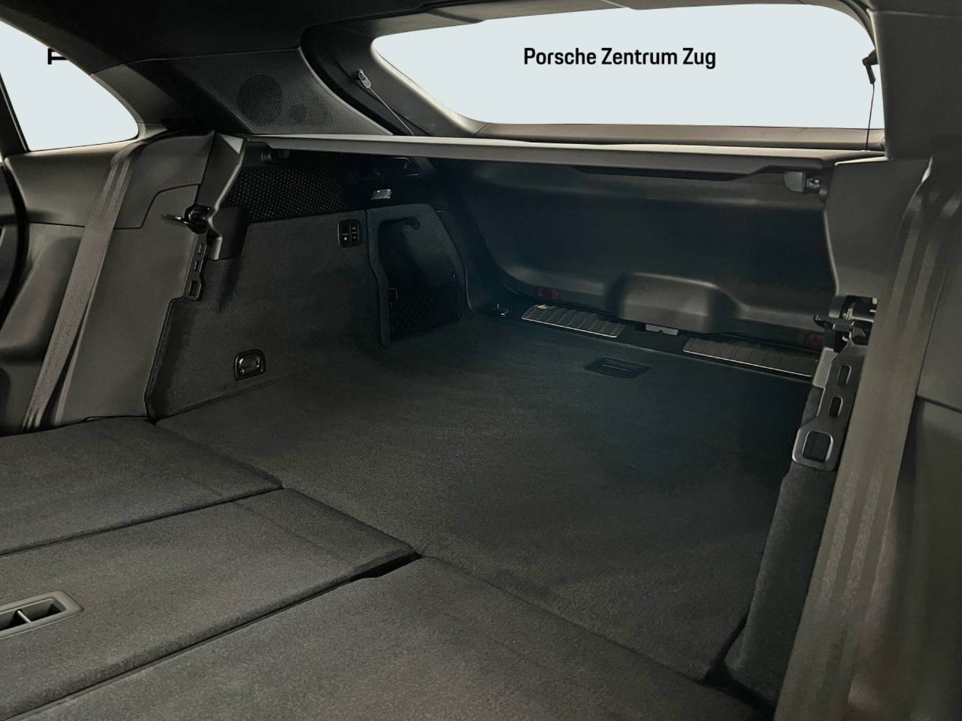 PORSCHE Macan 4S-image-27