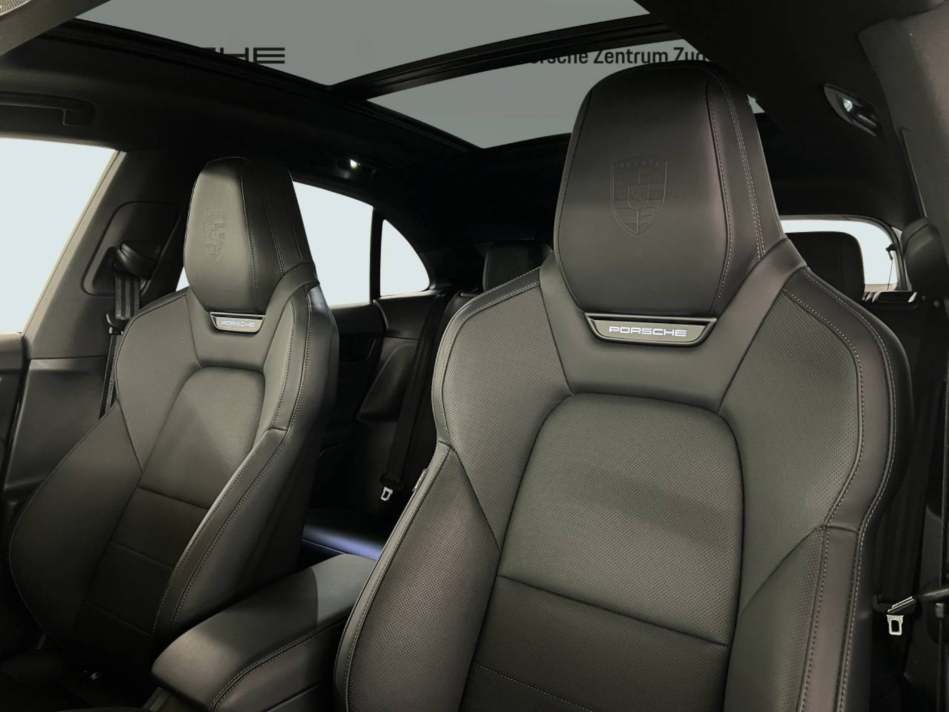 PORSCHE Macan 4S-image-4