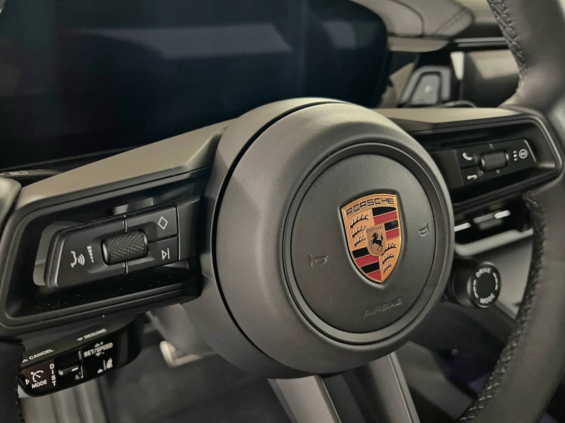 PORSCHE Macan 4S-image-17