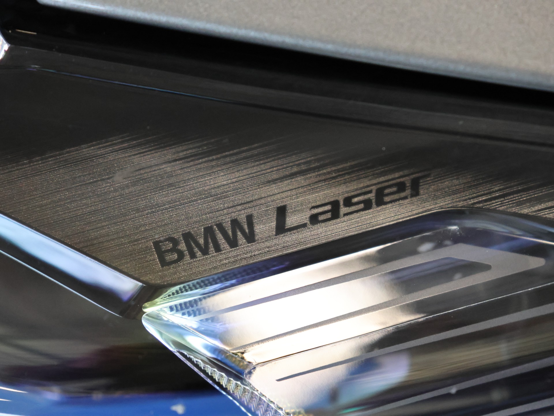 BMW M4 Coupé Competition M xDrive *Widescreen* *360 Kamera* *Carbon Packet*-image-10