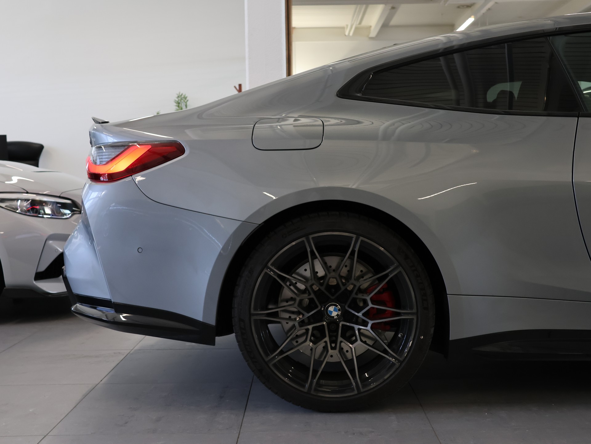 BMW M4 Coupé Competition M xDrive *Widescreen* *360 Kamera* *Carbon Packet*-image-13