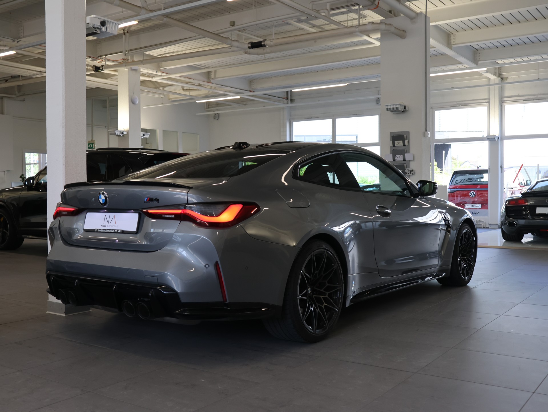 BMW M4 Coupé Competition M xDrive *Widescreen* *360 Kamera* *Carbon Packet*-image-5