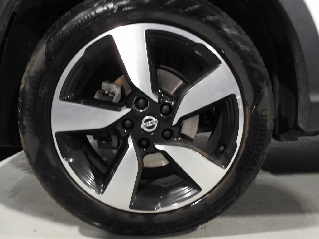 NISSAN Qashqai 1.6 dCi 4x4-image-10