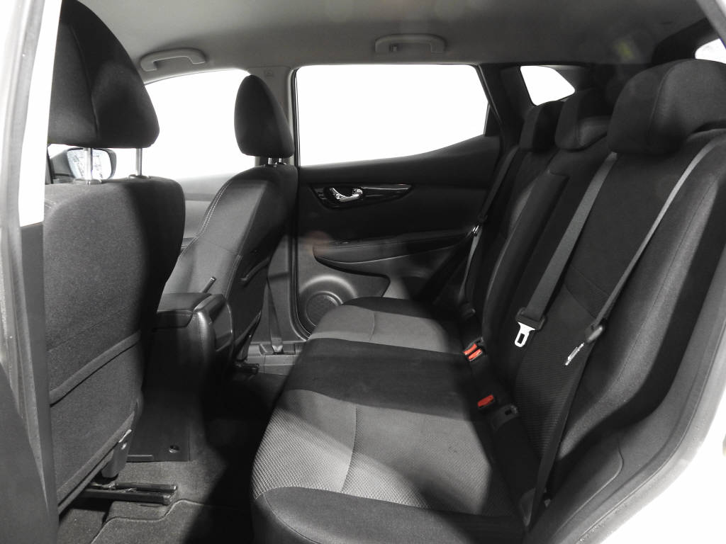 NISSAN Qashqai 1.6 dCi 4x4-image-7