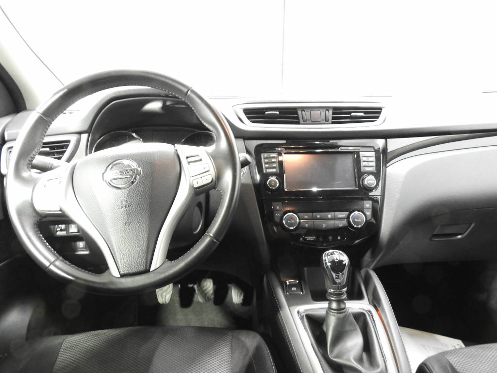 NISSAN Qashqai 1.6 dCi 4x4-image-5