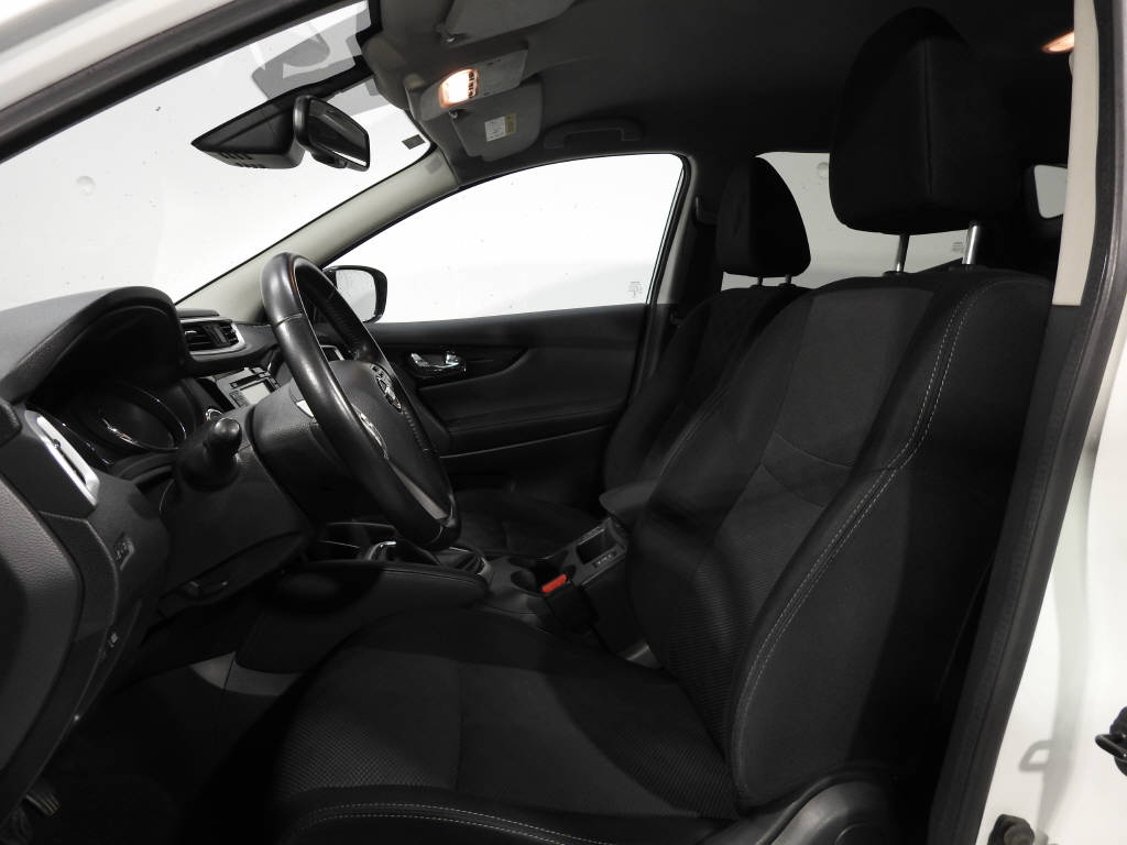 NISSAN Qashqai 1.6 dCi 4x4-image-6