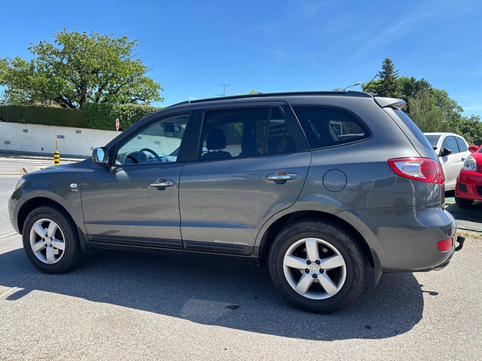 HYUNDAI Santa Fe 2.2 CRDi Premium 4WD Automatic-image-2